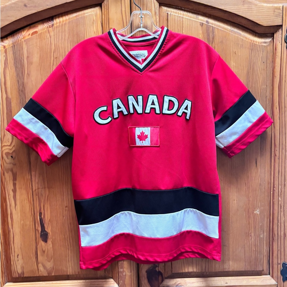 Canada National Team maple leaf Jersey Men’s S
Snow cap